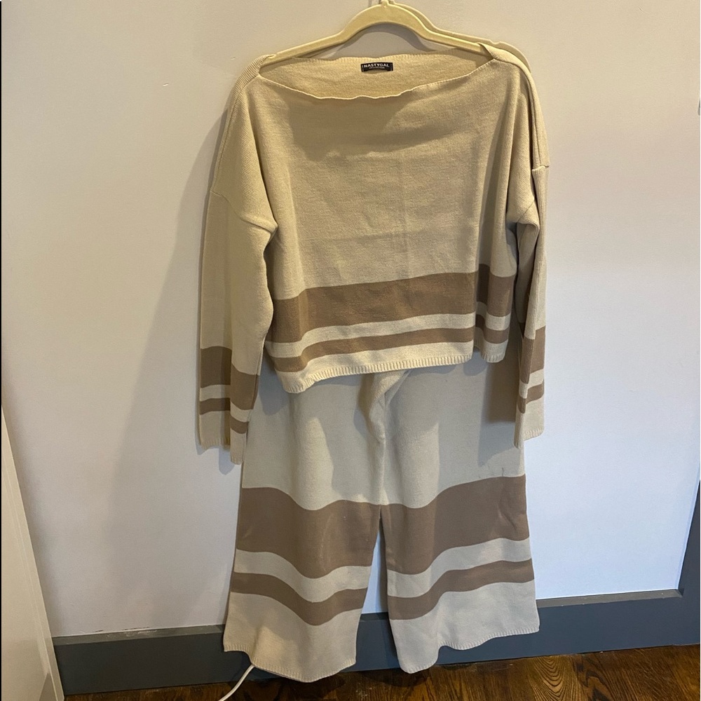 Loungewear set (sweater and long pants)